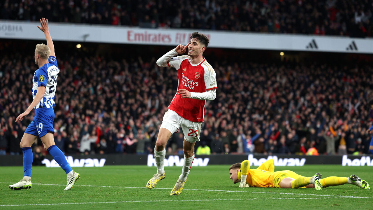 Arsenal overcome missed chances to beat Brighton and grab top spot |  theScore.com