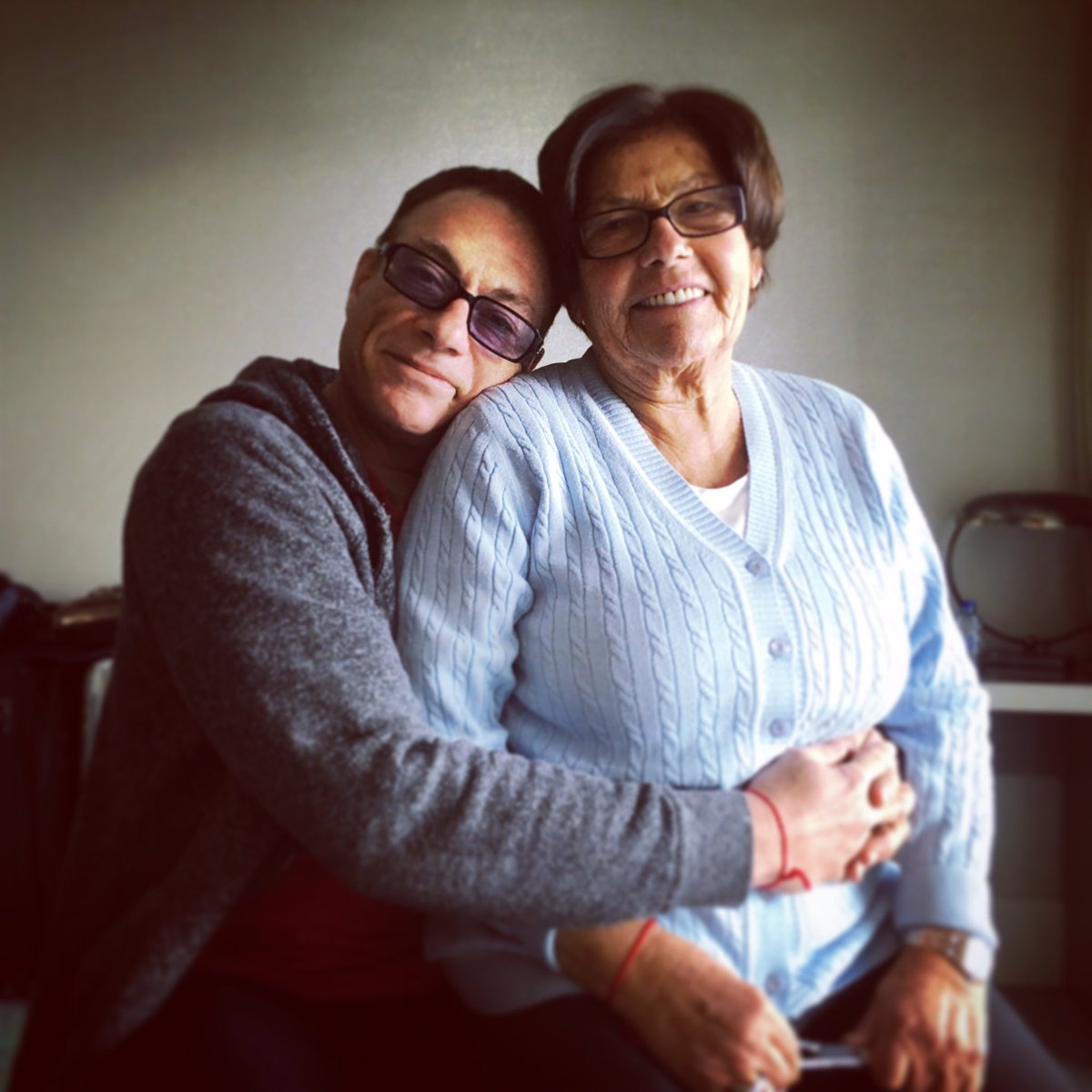 Jean-Claude Van Damme on X: "Remember to give your mama a big hug today!!!  I am very happy to be with mine ️ #TeamJCVD #JCVD #MEGAPOSITIVE  https://t.co/Pw2O6HxK1G" / X