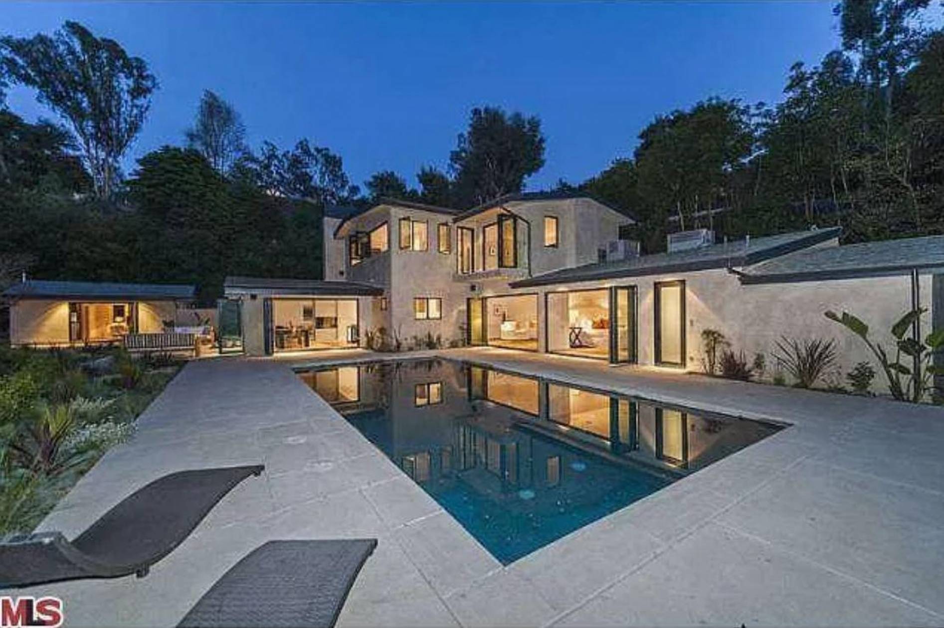 Roddy Ricch's Current Home in Beverly Hills since November 2021