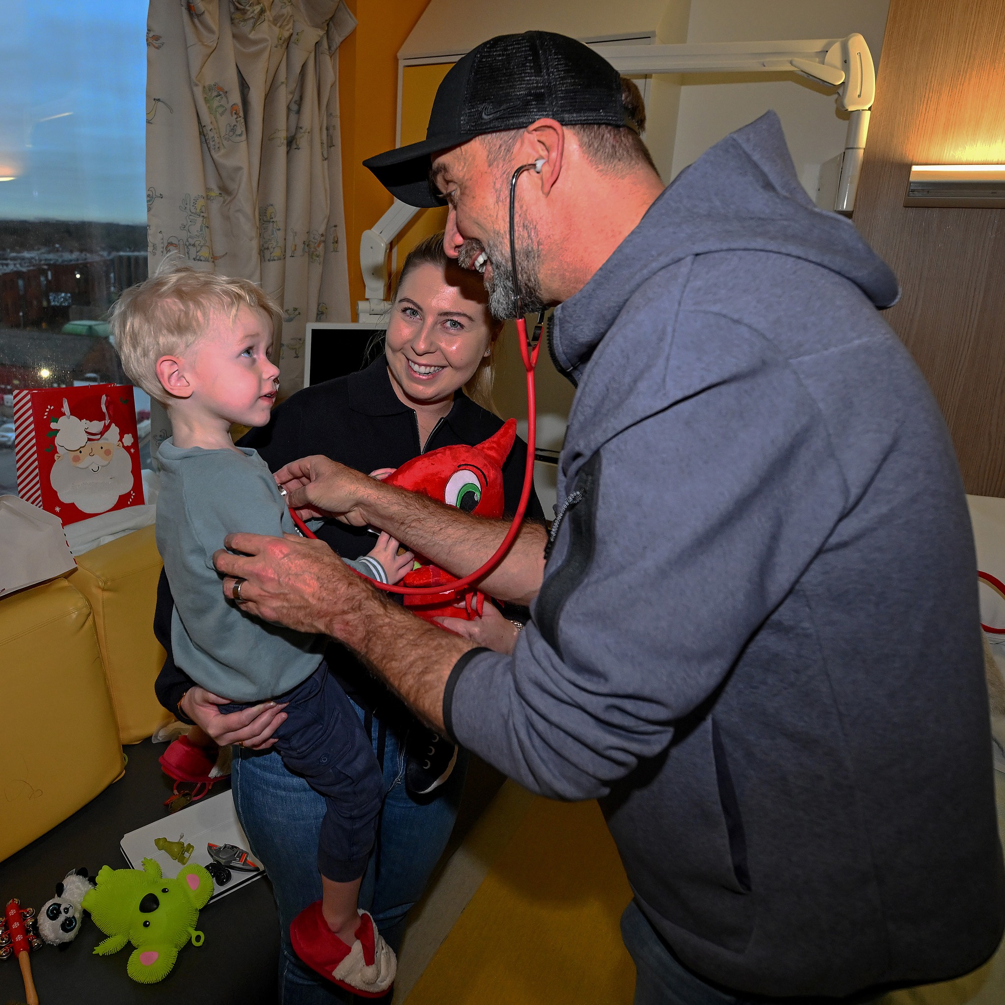 May be an image of 2 people, child, hairdryer and hospital