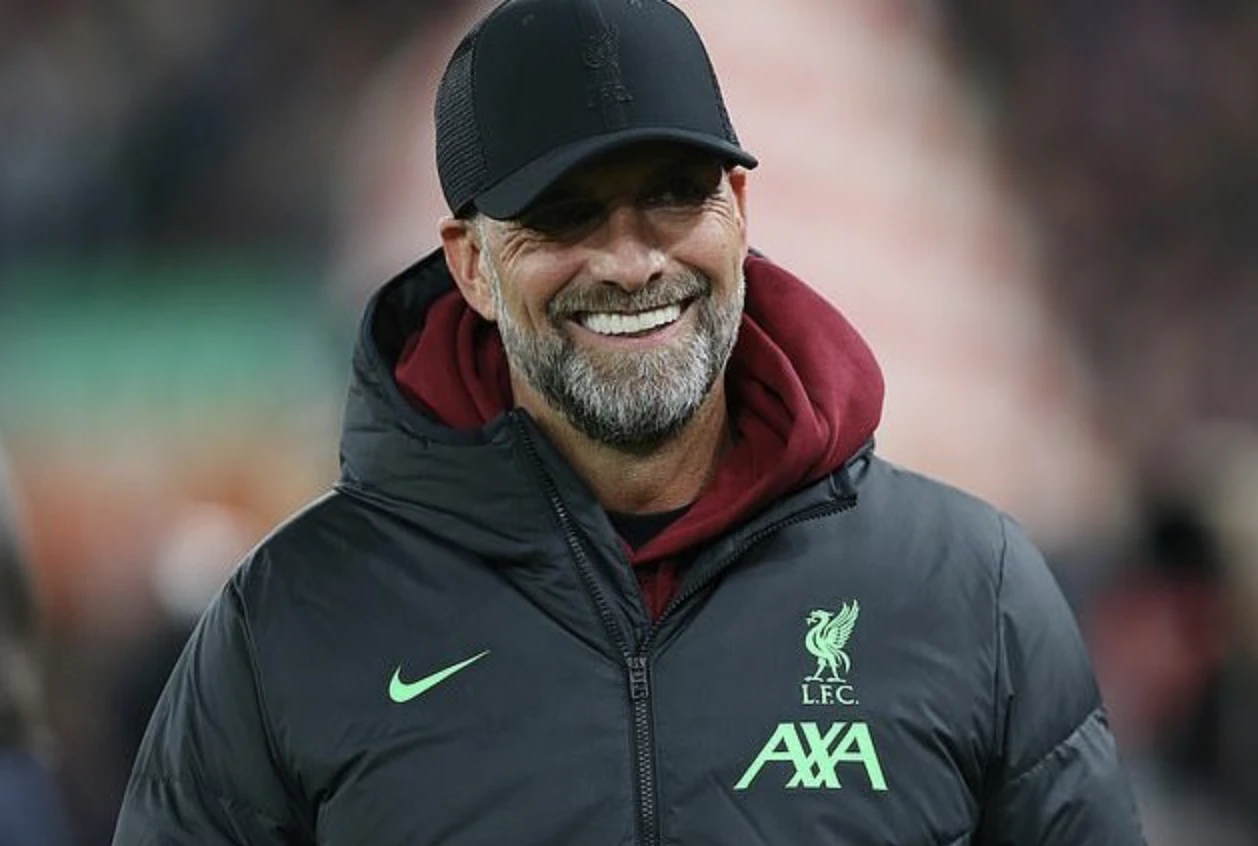 HLV Jurgen Klopp ca ngợi Liverpool hoàn hảo, dù Nunez bỏ lỡ cơ hội khó tin