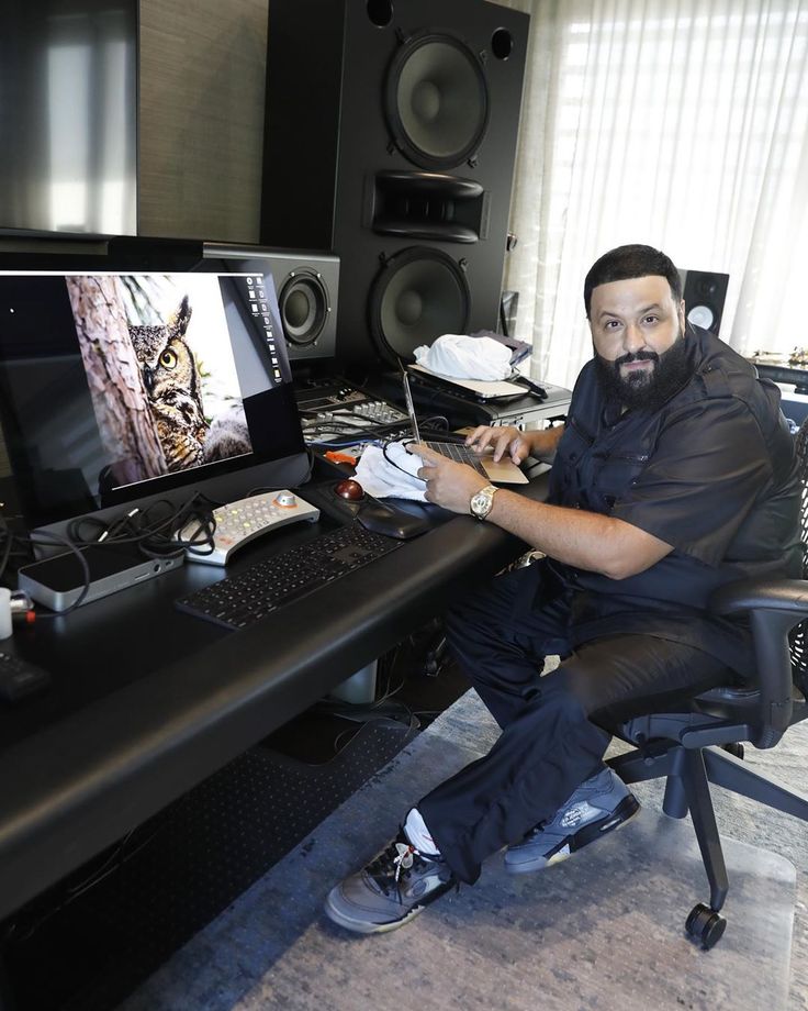 DJ KHALED on Instagram: “@wethebestmusic @jumpman23 Studio flow” | Dj  khaled, Dj, Studio room design