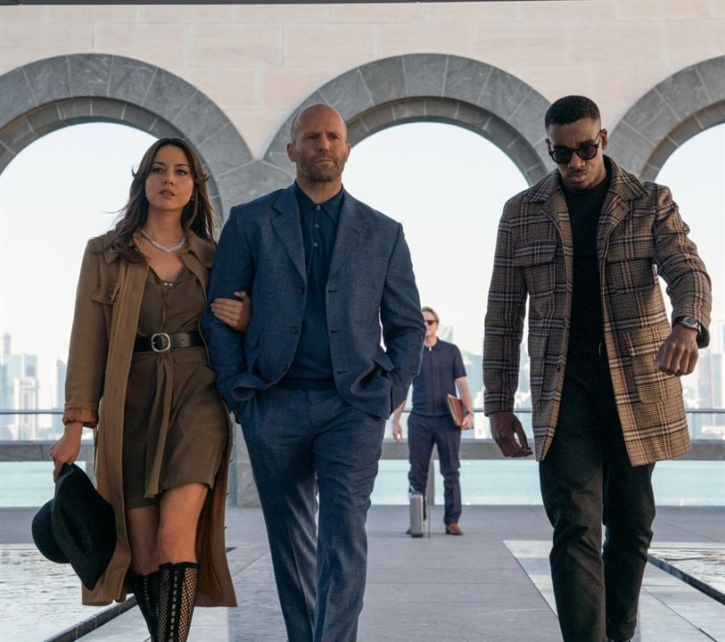 Photo de Jason Statham - Operation Fortune: Ruse De Guerre : Photo Aubrey  Plaza, Jason Statham, Bugzy Malone - Photo 66 sur 427 - AlloCiné