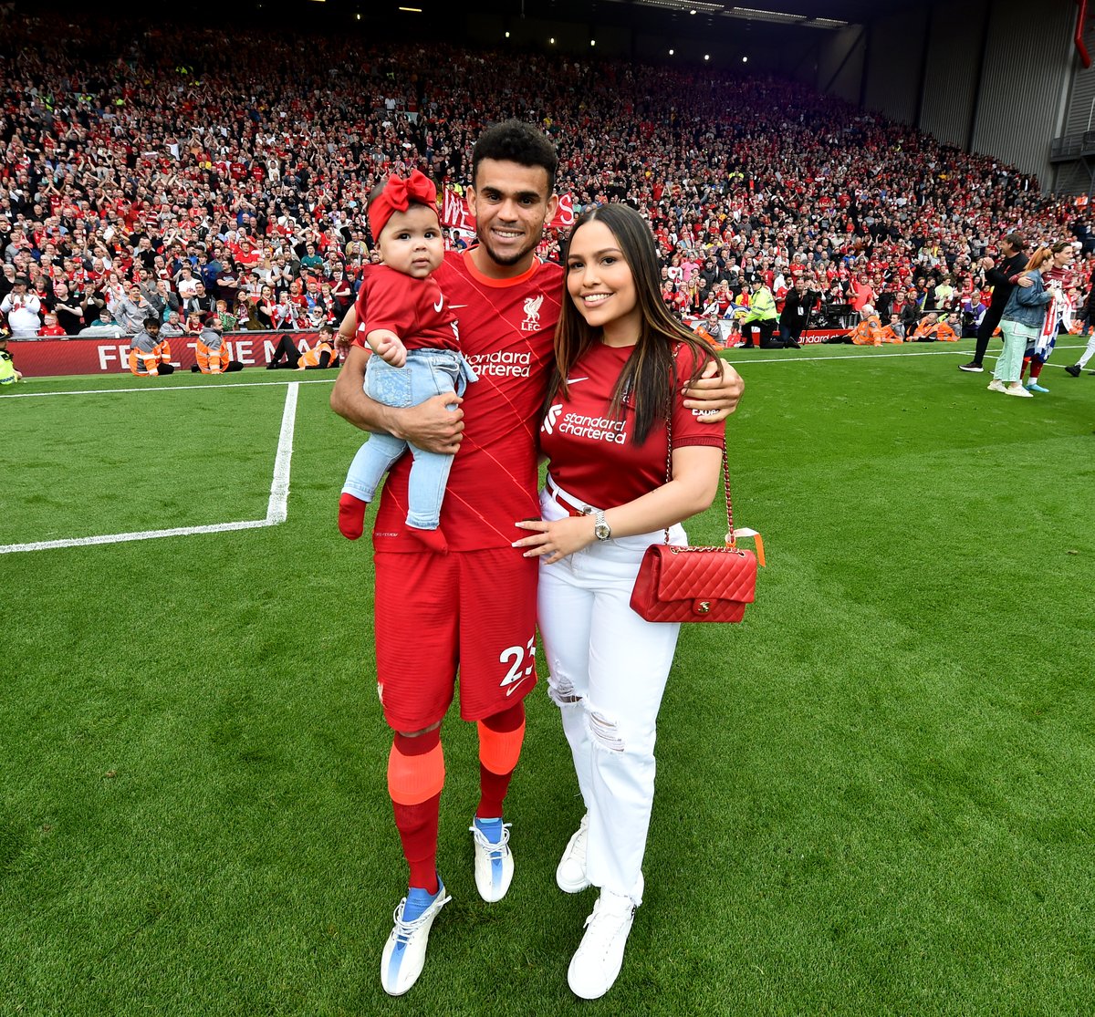 Liverpool star Luis Diaz pulls off elaborate proposal to long-term partner