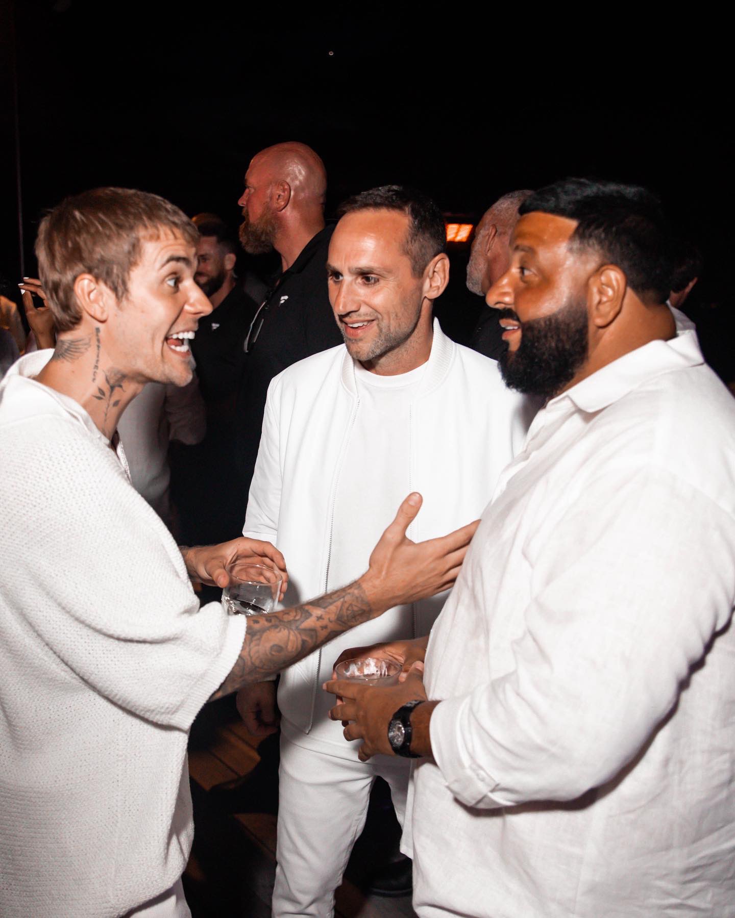 Justin Bieber News on X: "Justin Bieber and DJ Khaled at Michael Rubin's  4th of July party in Hamptons,New York (July 3) https://t.co/3KieG5kRvf" / X