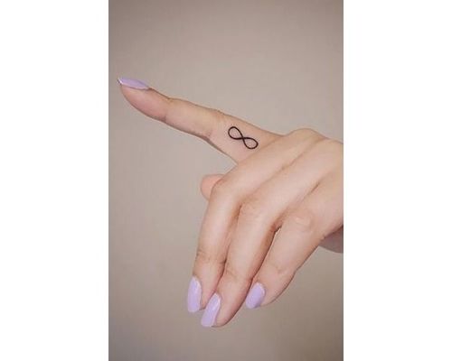 25 Finger Tattoos That Will Never Go Out of Style