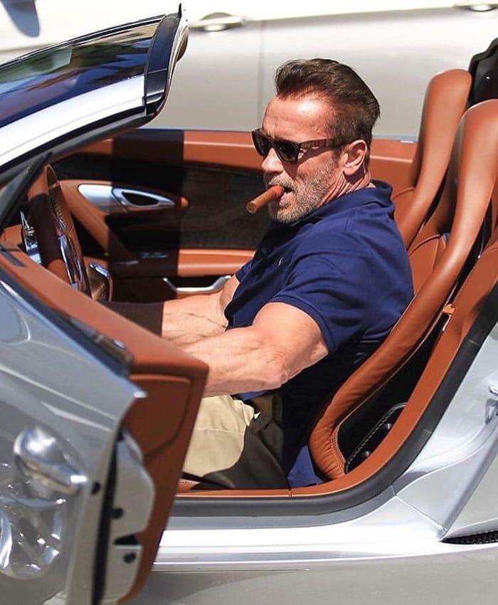 Arnold - 71 years old - Awesome | Arnold schwarzenegger, Schwarzenegger,  Mens fashion