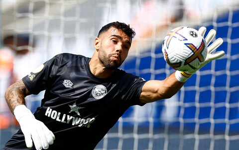 David Raya during his time at Brentford, before facing Leicester City in 2022