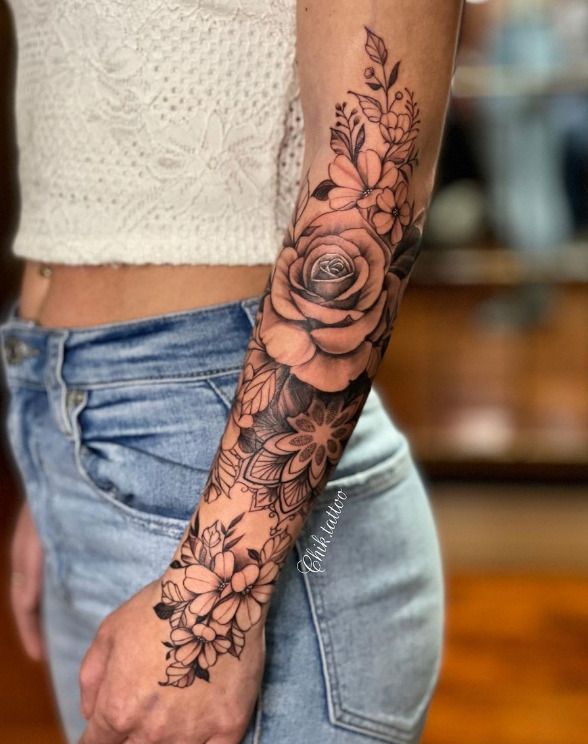 35 Stunning Sleeve Tattoos For Women To Look Attractive | Forearm tattoo  women, Sleeve tattoos for women, Arm sleeve tattoos for women