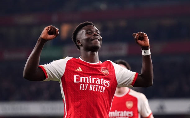 Bị Rio Ferdinand chê bai, Bukayo Saka lập tức đáp trả | Bóng Đá