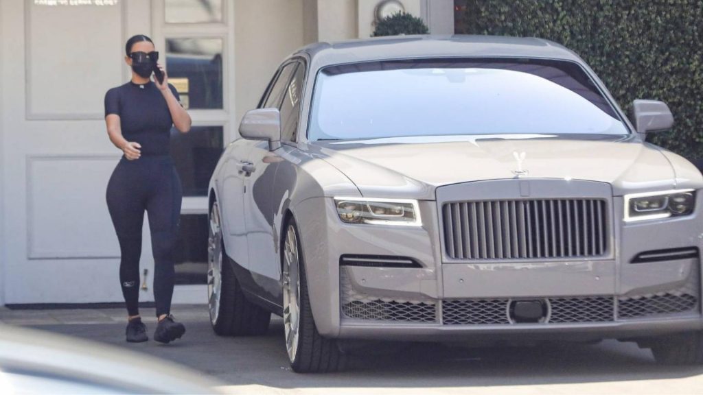 Kim Kardashian Paints Cars Grey to Match Her Mansion | indiGO Auto Group