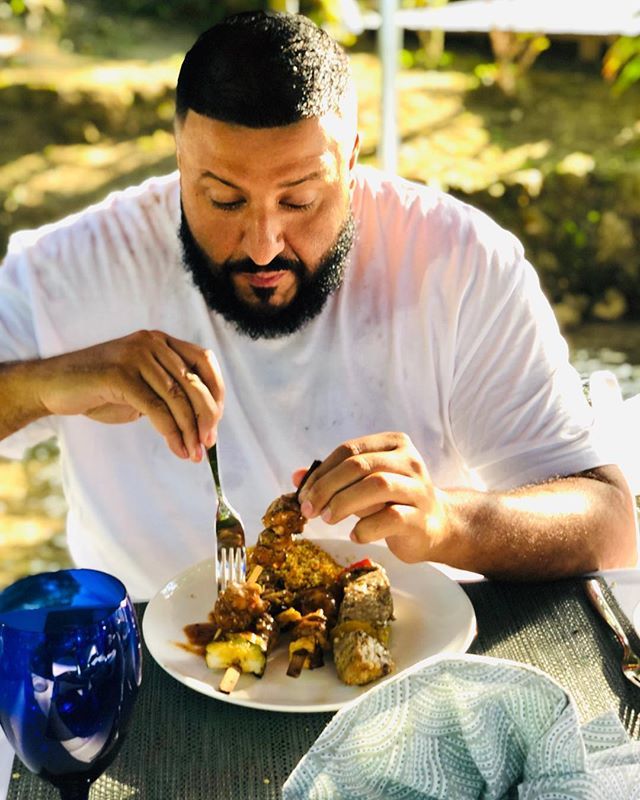 X 上的DJ KHALED：「Living that #WWFreestyle life in Jamaica! @ww FATHER OF ASAHD THE ALBUM MAY 2019 ! #wwambassador *People following the WW program can expect to lose 1-2 lbs/week. https://t.co/8FxMn8wjNb」 /