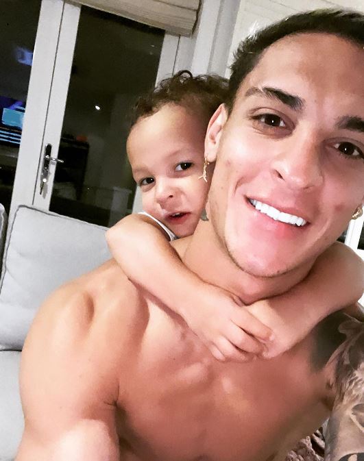 Meet Manchester United Antony Santos Son, Lorenzo - Gistvic Blog