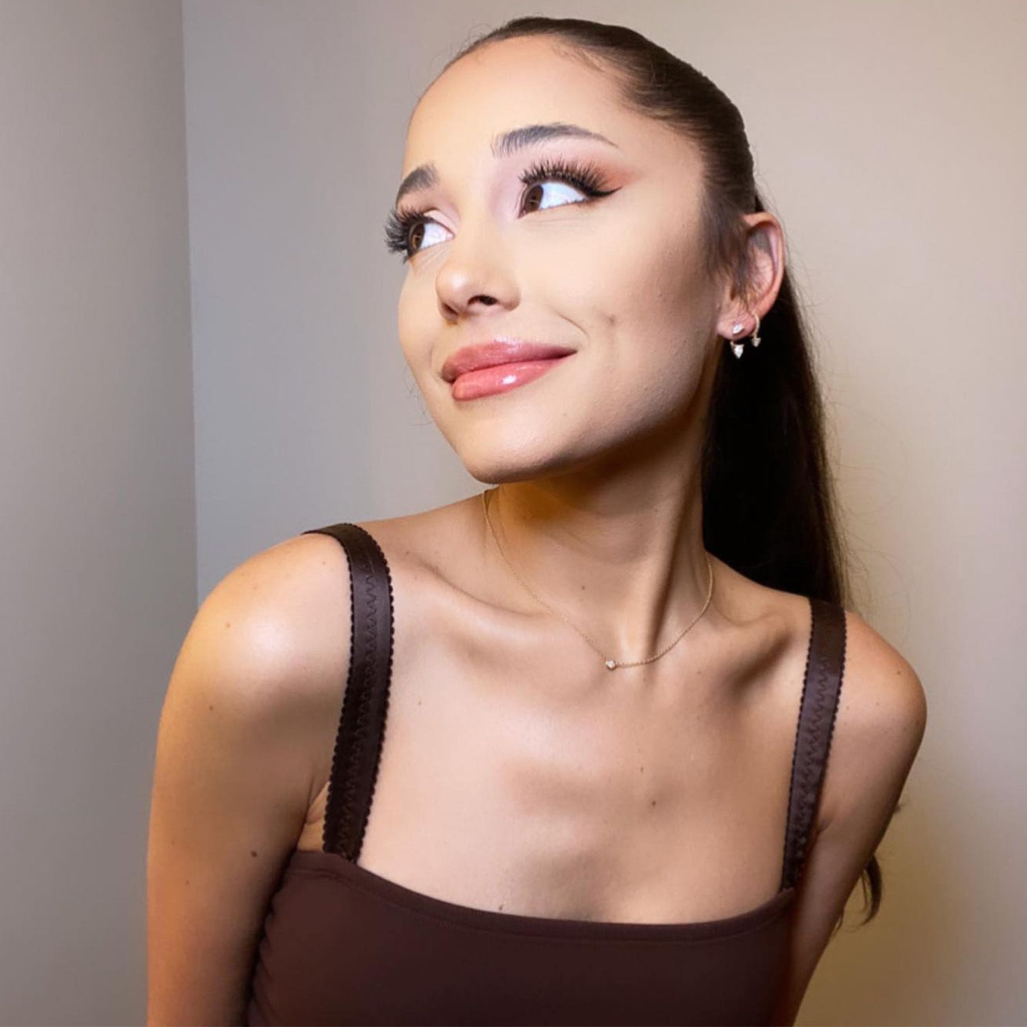 Ariana Grande's 40 Most Iconic Hairstyles Over the Years: A Retrospective