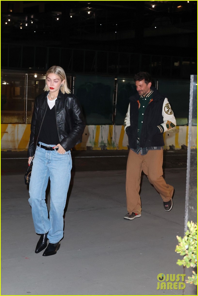 gigi hadid bradley cooper date night at italian restaurant 025026151