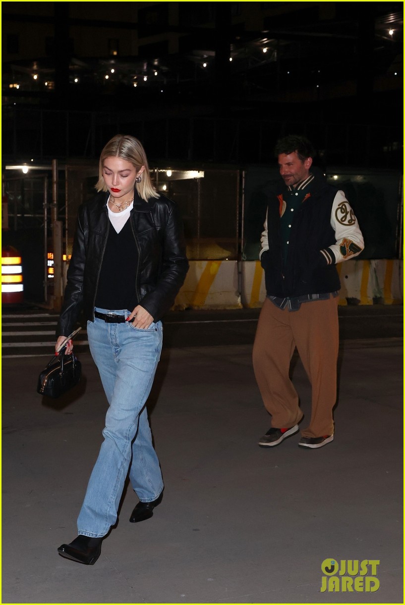 gigi hadid bradley cooper date night at italian restaurant 025026151