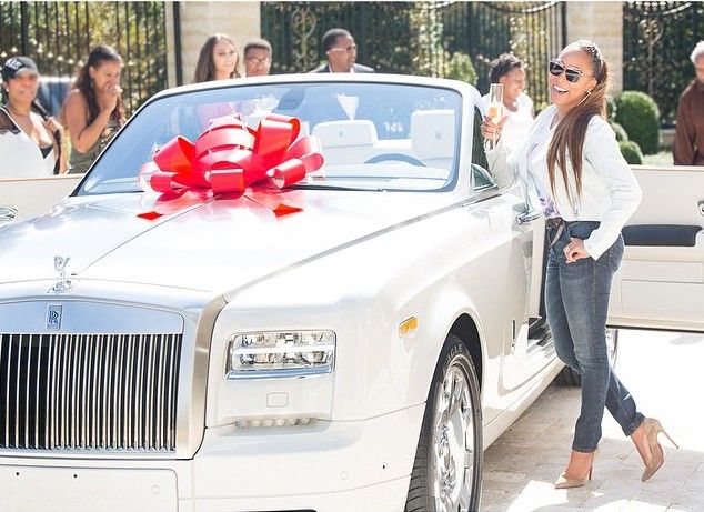 Steve Harvey Gives His Wife a New Rolls Royce - Celebrity Cars Blog |  Marjorie harvey, Rolls royce, Steve harvey