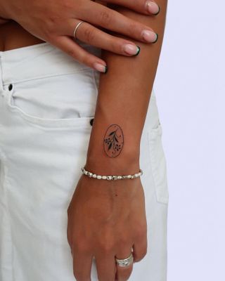 small-tattoos-309345-1694447164716-image