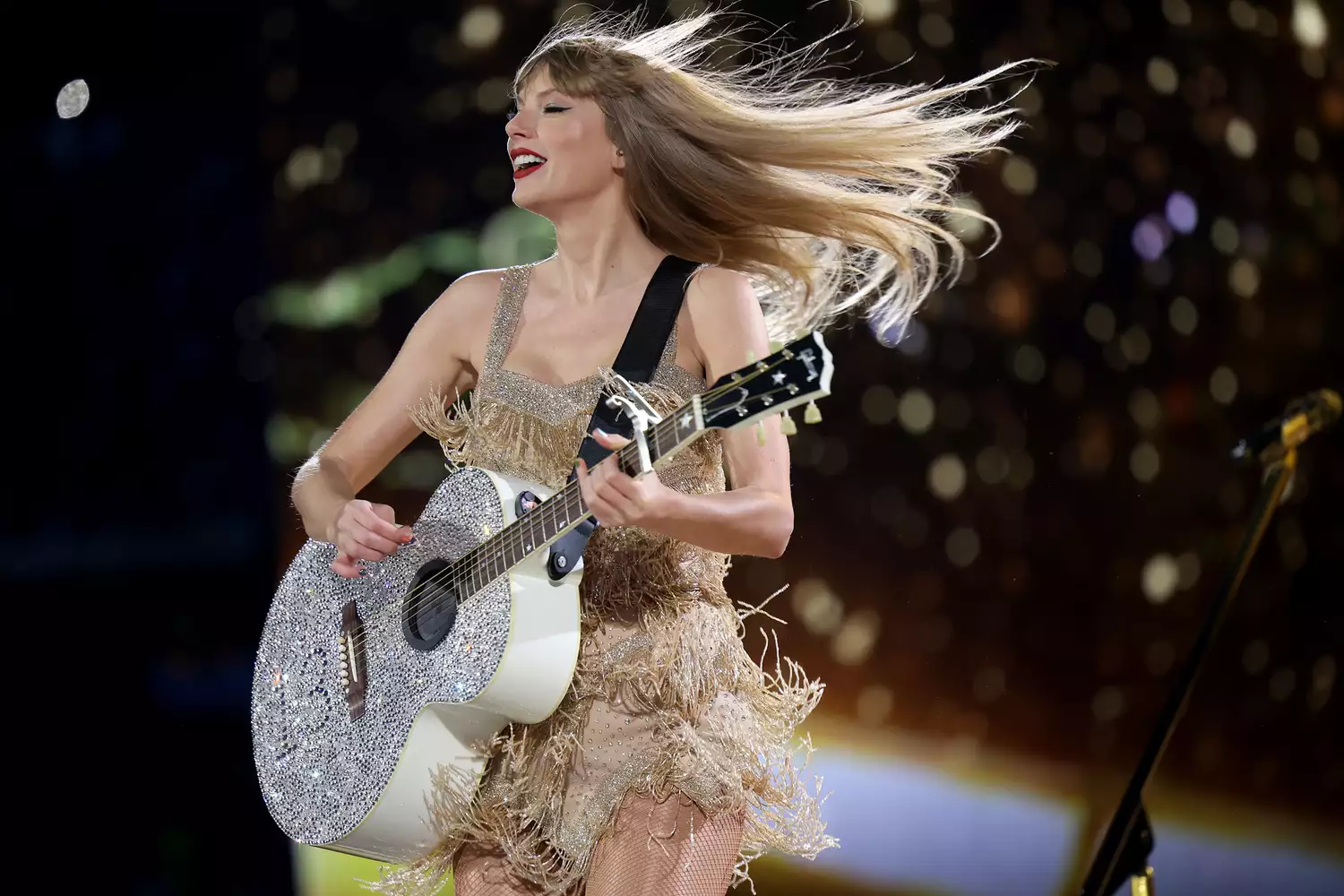 FOXBOROUGH, MASSACHUSETTS - MAY 19: EDITORIAL USE ONLY Taylor Swift performs onstage during "Taylor Swift | The Eras Tour" at Gillette Stadium on May 19, 2023 in Foxborough, Massachusetts.