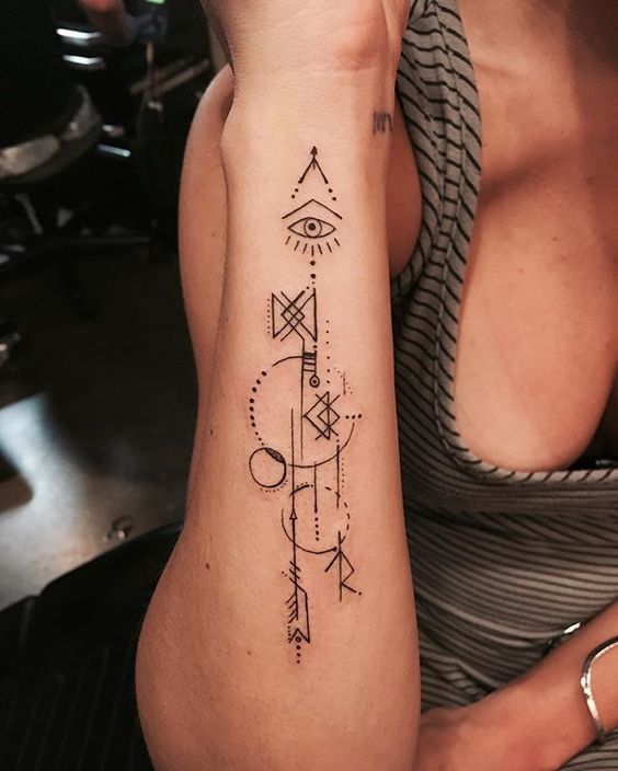 Pin by Bi Bi on Tattoo | Forearm tattoo design, Forearm tattoos, Geometric  tattoo