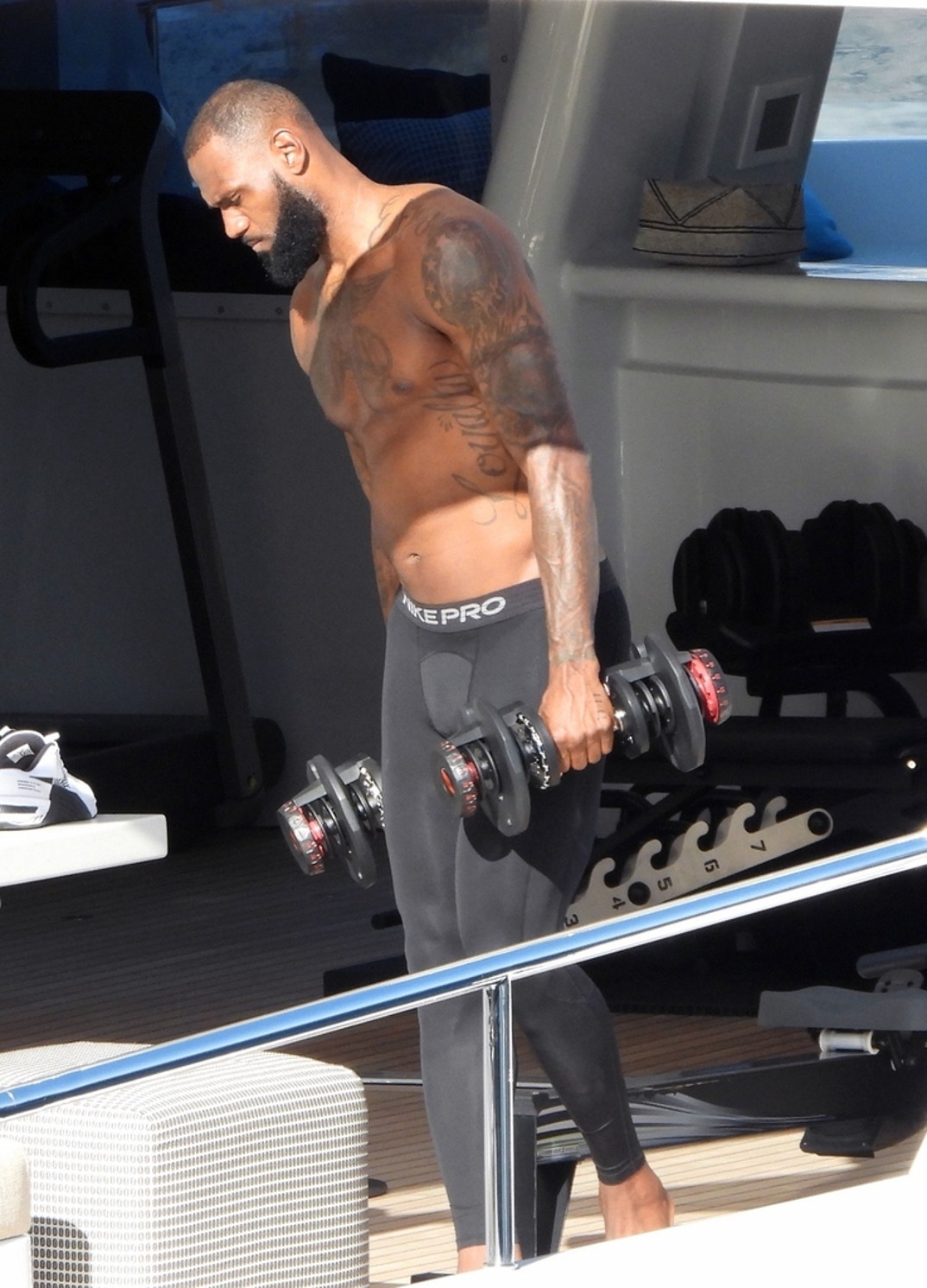 LeBron James works out in compression pants on yacht in Italy, lebron james  leggings
