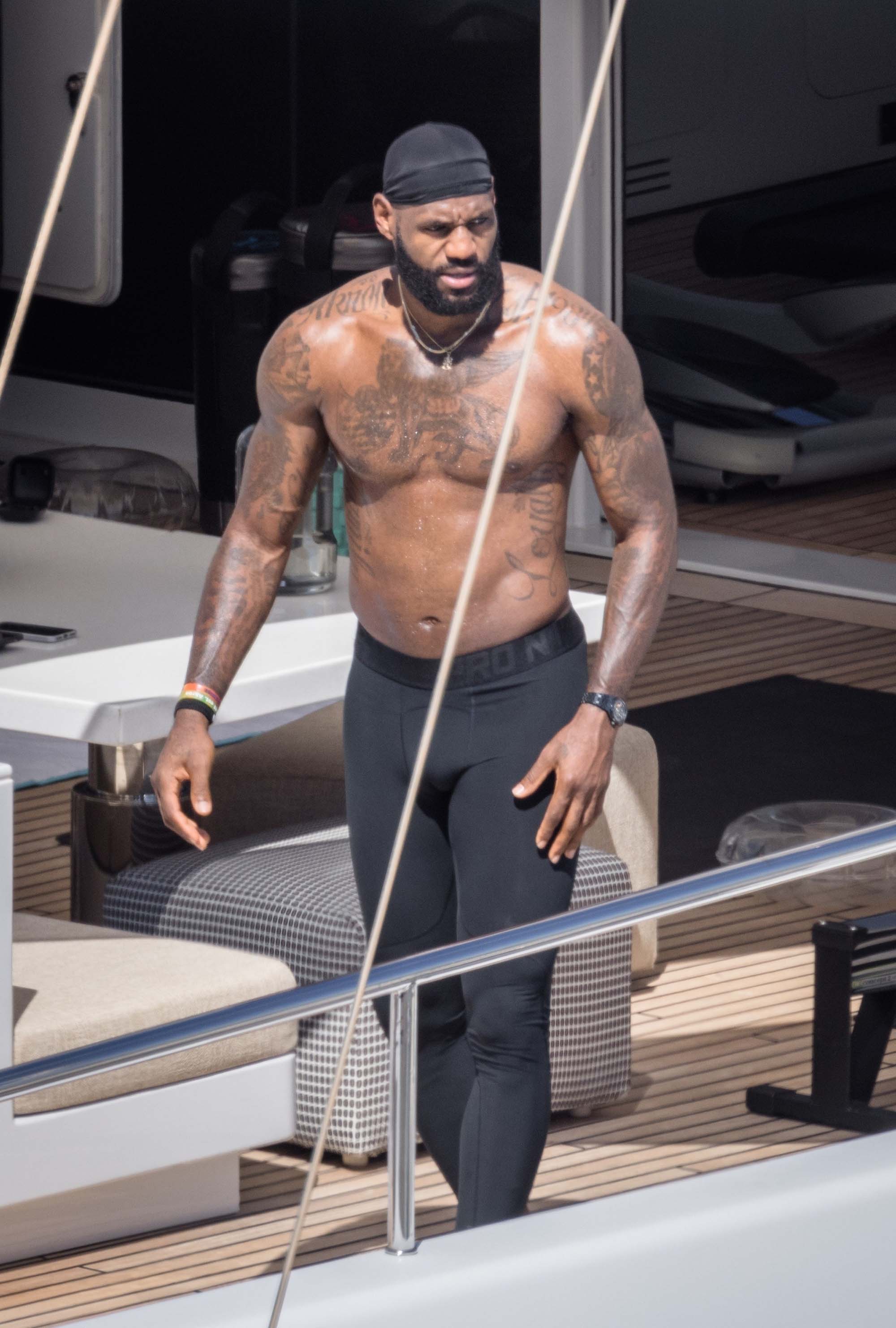 LeBron James Works Out In Compression Pants On Yacht In, 45% OFF