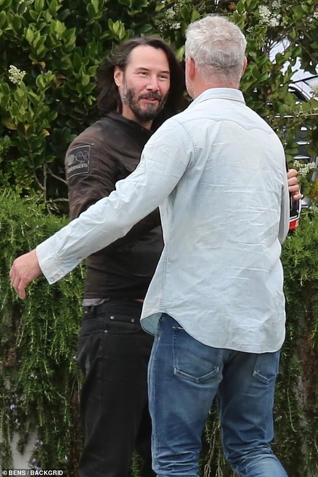 Keanu and Eric: Keanu Reeves ran into actor Eric Dane while hanging out in Malibu with some friends on his motorcycle
