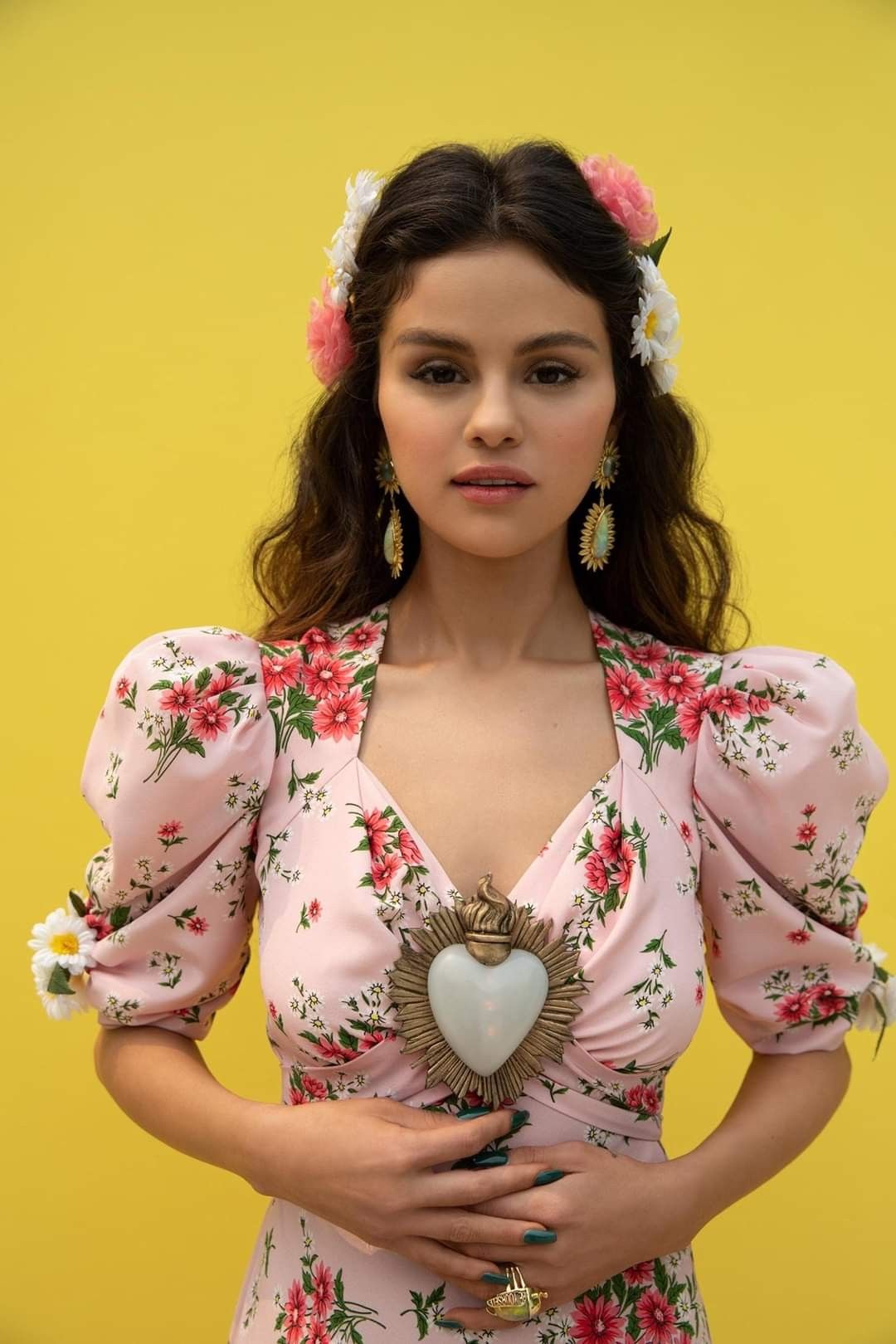 Where To Buy Selena Gomez's De Una Vez Pink Floral Dress, 48% OFF