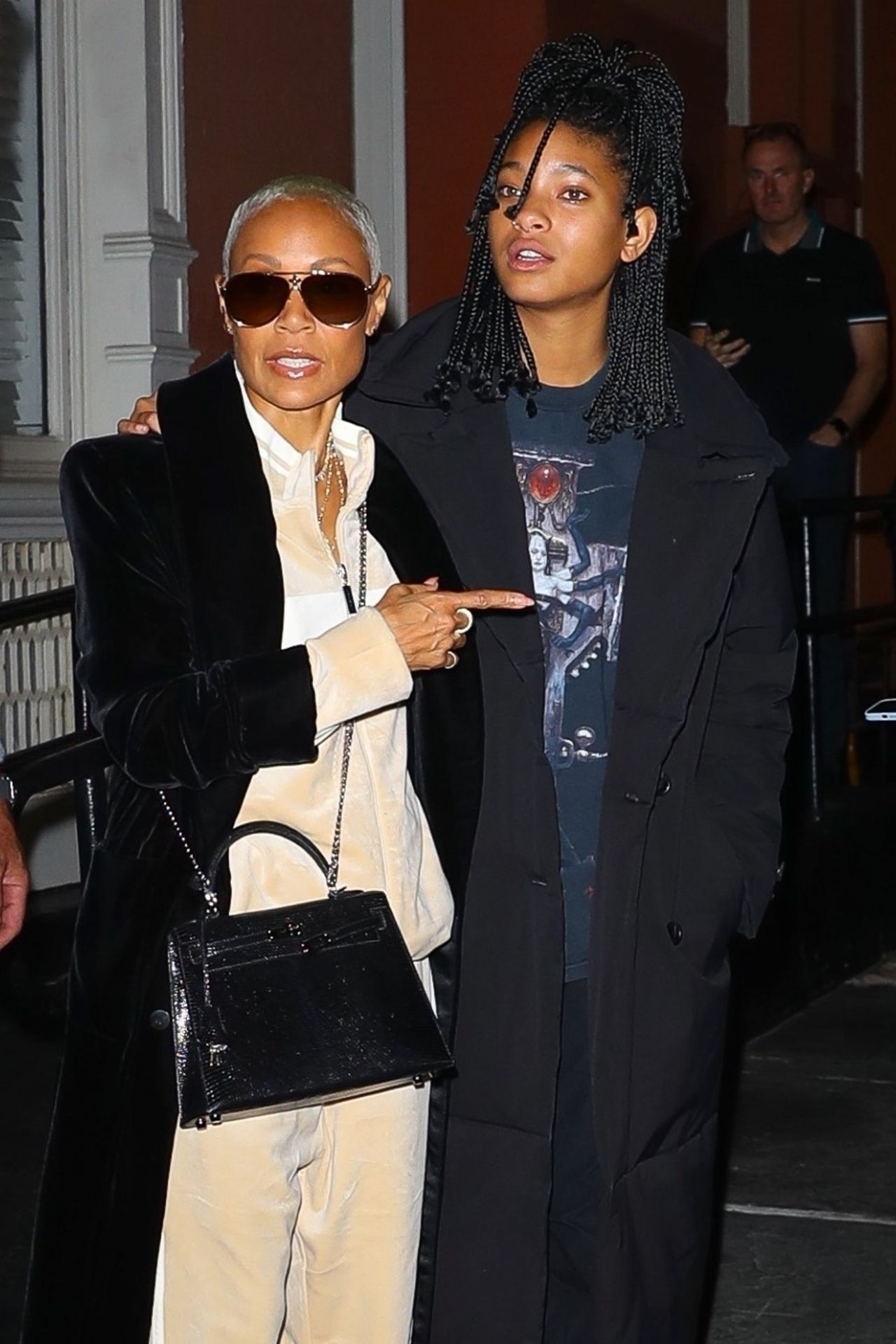 Jada Pinkett Smith and Willow Smith - Il Mulino Prime in Soho, New York  10/17/2023 • CelebMafia