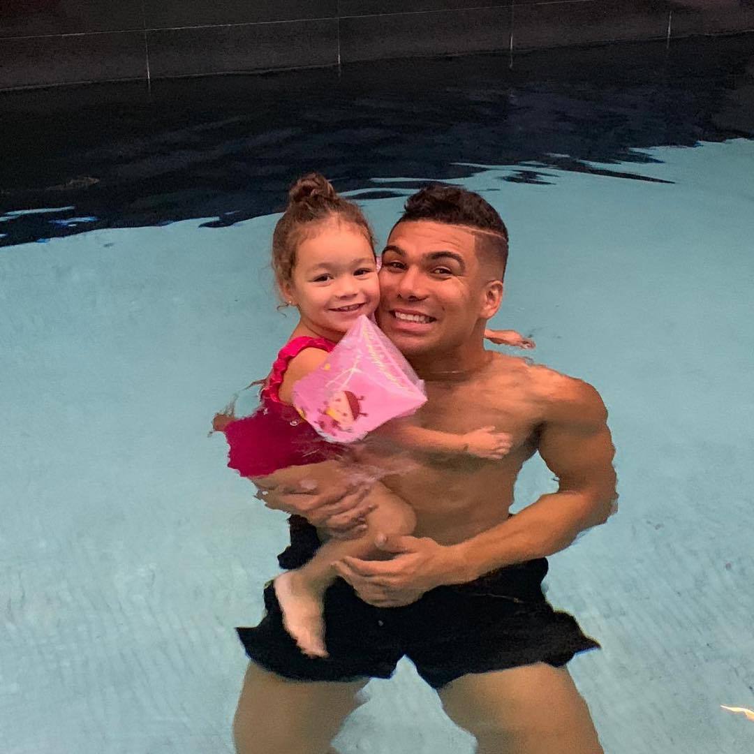 Real Madrid families — realmadridlocavictoriaa: ,,️ Sara ️” - Casemiro