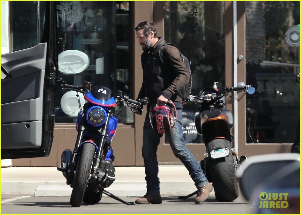 keanu reeves epic motorcycle story malibu 014531362