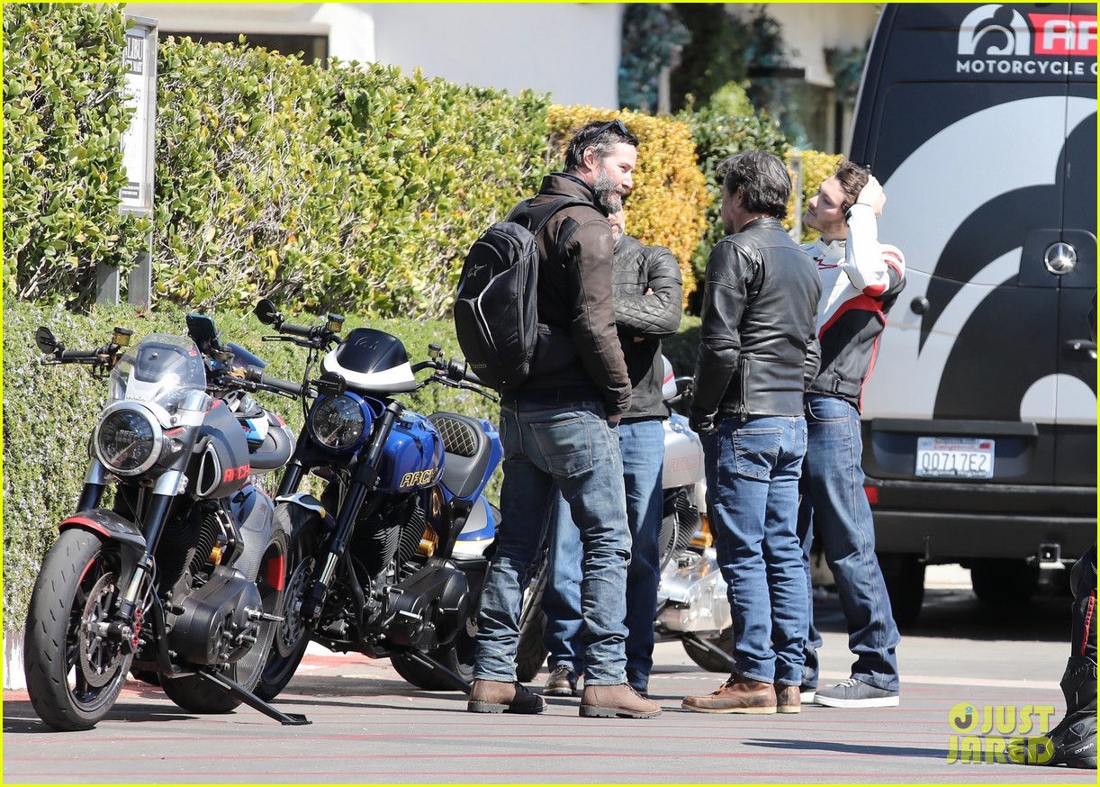 keanu reeves epic motorcycle story malibu 014531362