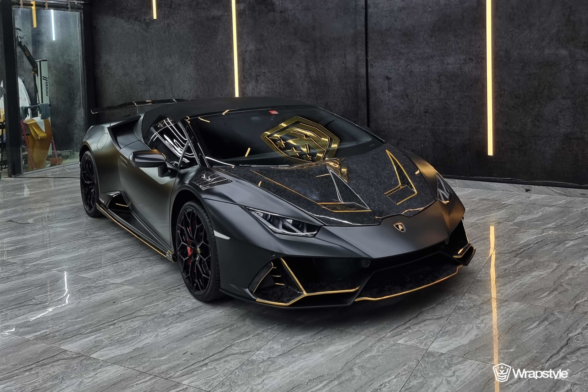 Lamborghini Huracan - Gold & Black Wrap | WrapStyle