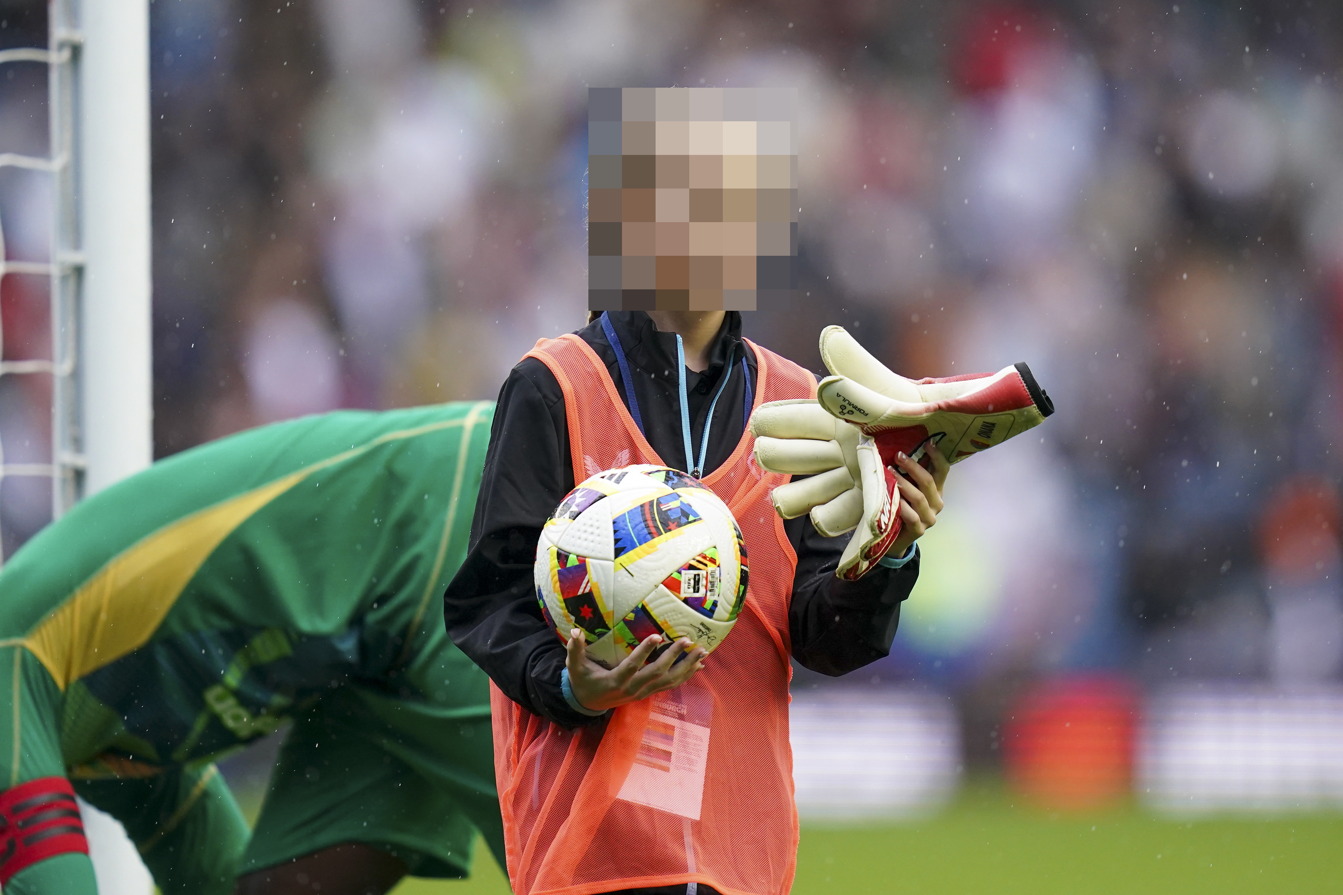 The delighted child walked away with his gloves and a matchball at Murrayfield