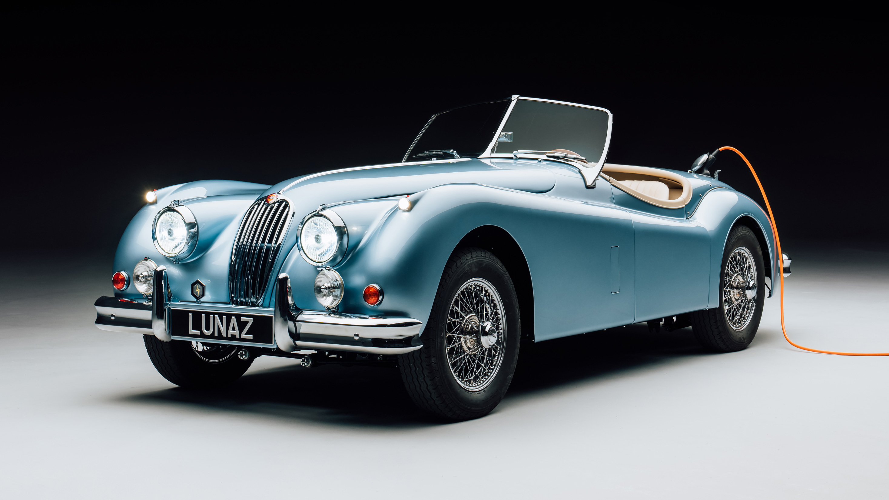 Jaguar XK140 by Lunaz front