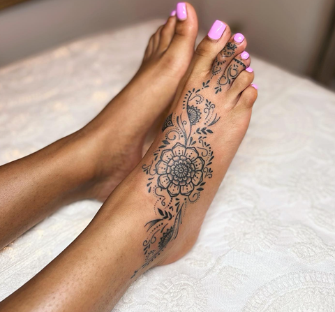 Foot Tattoo Ideas To Sweep You Off Your Feet – Stories and Ink